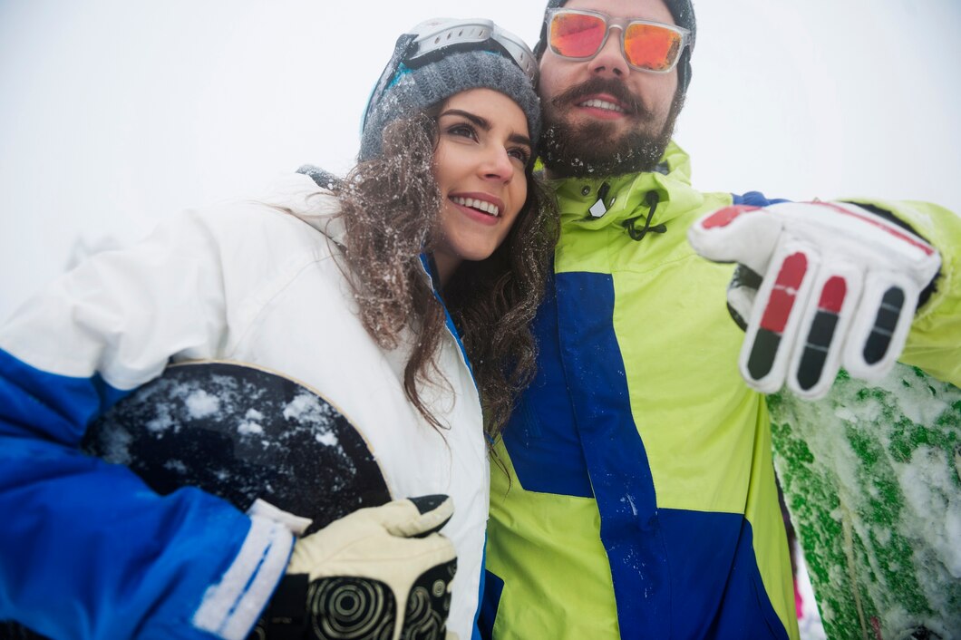 Jak wybrać idealny kask narciarski – poradnik dla całej rodziny