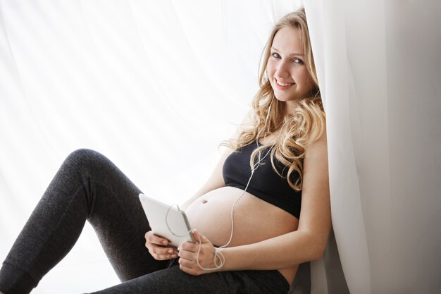 Poradnik, jak dokonać wyboru właściwej bielizny dla kobiet w ciąży